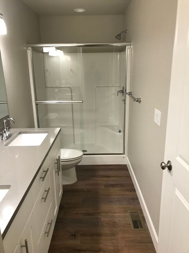 Building Photo - Newer Construction with High End Finishes