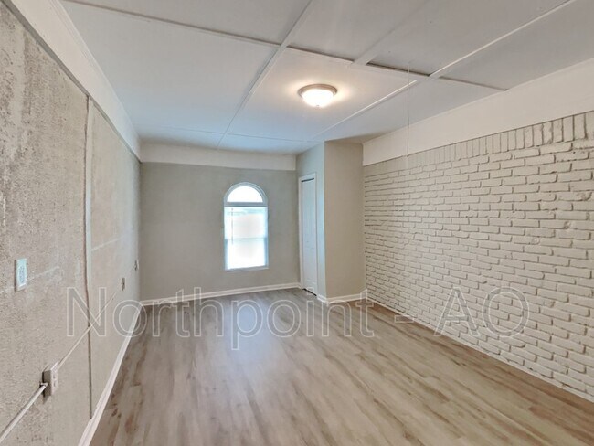 Building Photo - 164 Valley Hill Rd