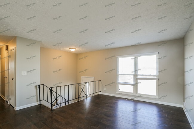 Building Photo - 4657 Arnold Ave