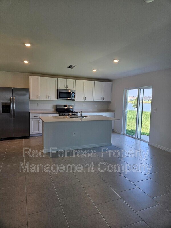 Building Photo - 17633 Paradiso Wy