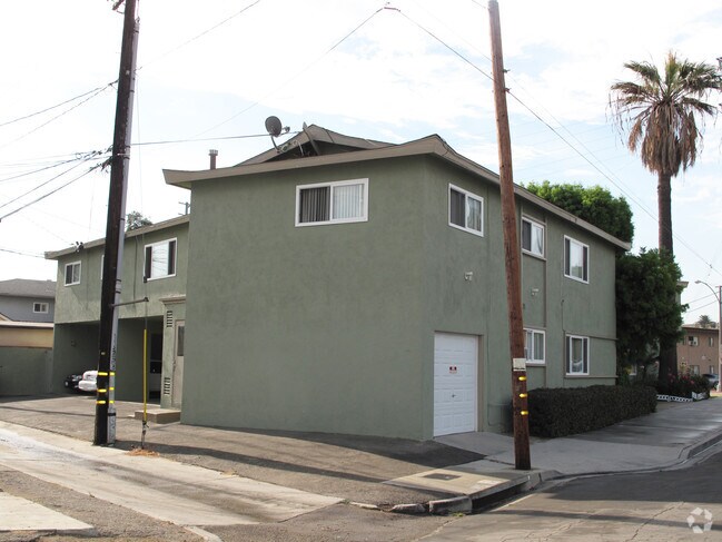 Building Photo - 125 E Spring St