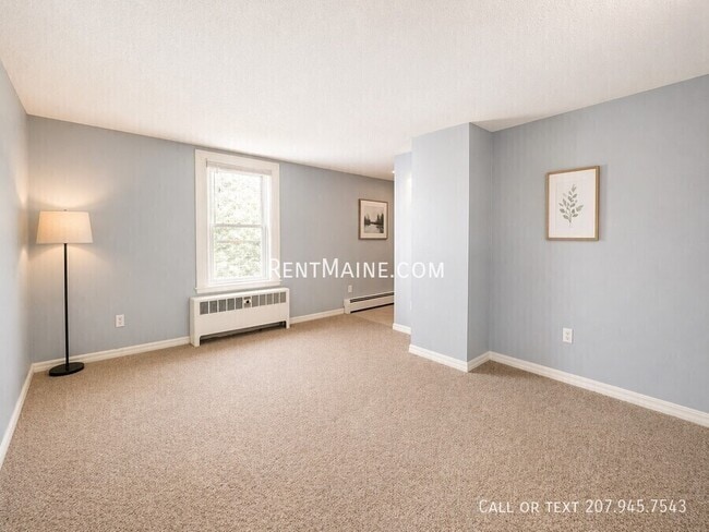 Building Photo - 15 Elm St