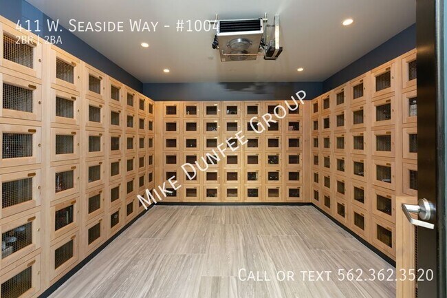 Building Photo - 411 W Seaside Way