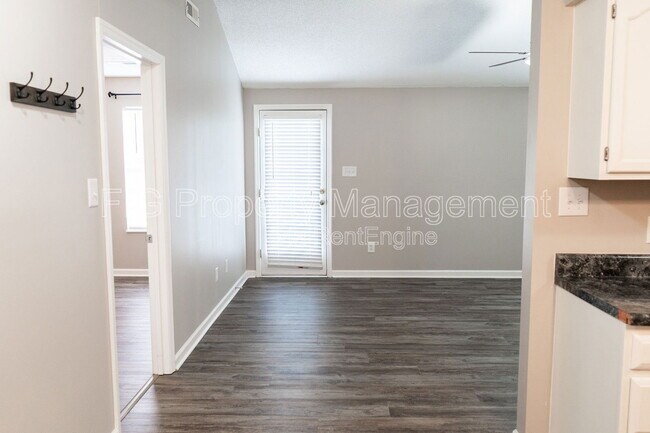 Building Photo - 8013 Keybridge Way