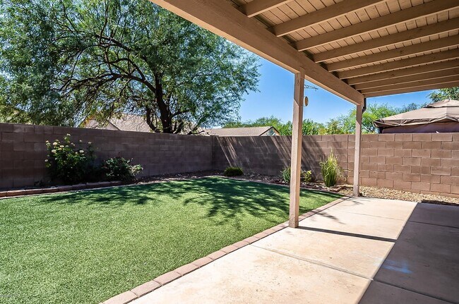 Building Photo - 9116 E Sugar Sumac St