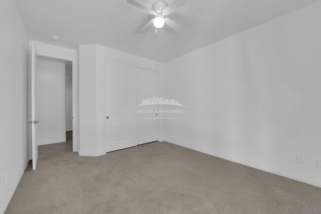 Building Photo - 8445 Cambrils Ave
