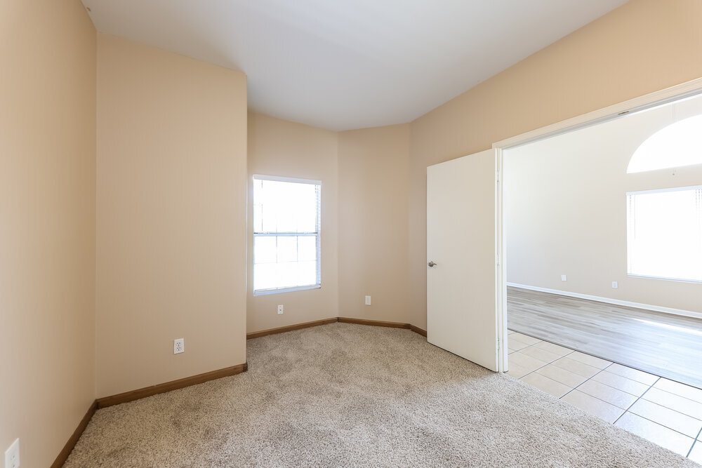 Building Photo - 14815 W Dovestar Dr