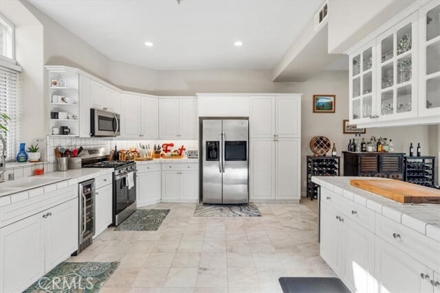 Building Photo - 723 S Broadway