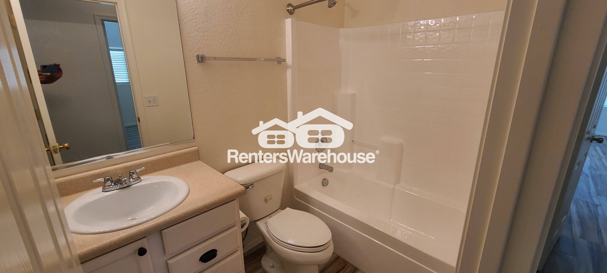 Building Photo - 15311 W Sierra St