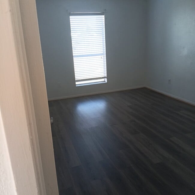 Building Photo - 14114 Old Village Ln