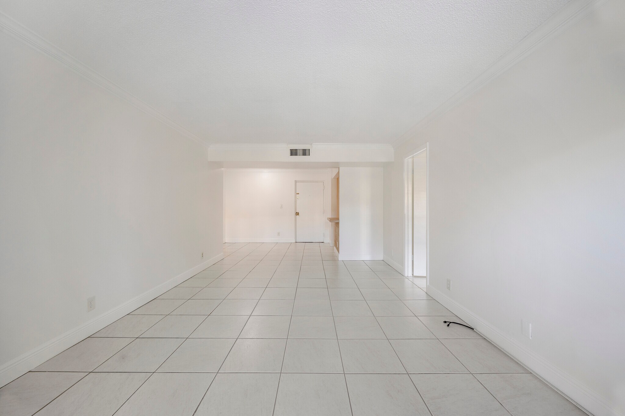 Building Photo - 470 NW 20th St