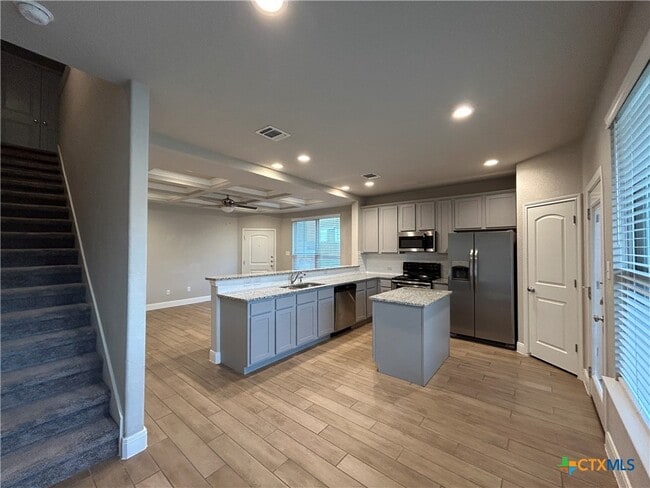 Building Photo - 2028 Rueben Rd