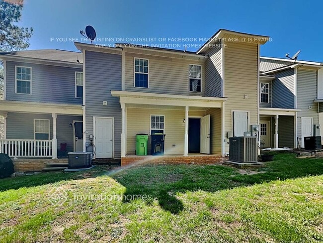 Building Photo - 121 Blackthorne Ct