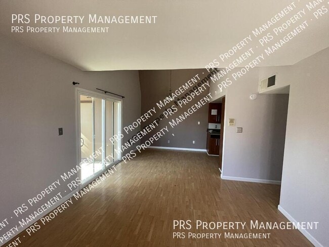 Building Photo - 922 S Acapulco Ln
