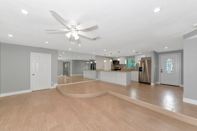 Building Photo - 5823 22nd St W