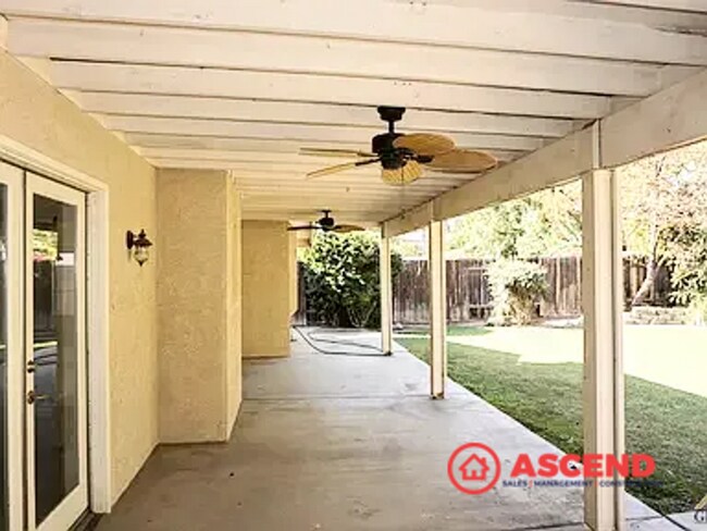 Building Photo - Beautiful Home Located In The Southwest!