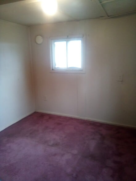 Building Photo - 1130 MT-135