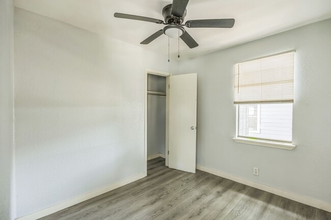 Building Photo - 2 Bedroom Apt in Brownsville, TX
