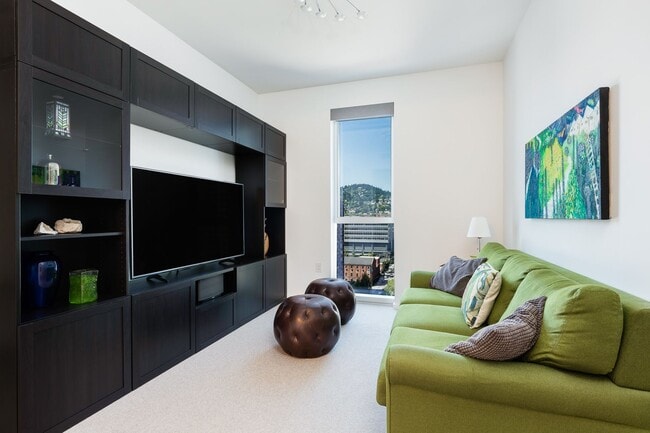 Building Photo - Modern Elegance at the Cosmopolitan on the Park