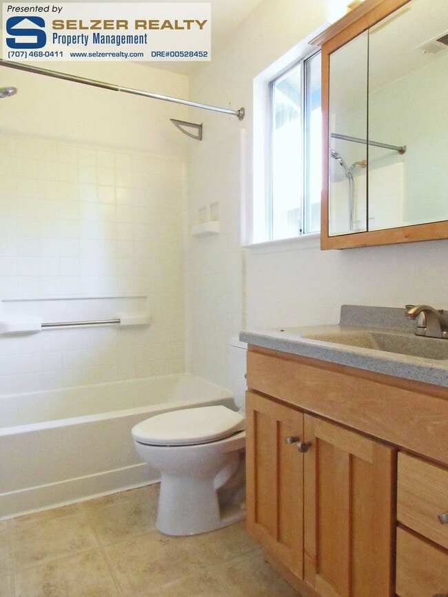 Building Photo - Handsomely appointed 4 bd. home near parks, schools, & shopping!