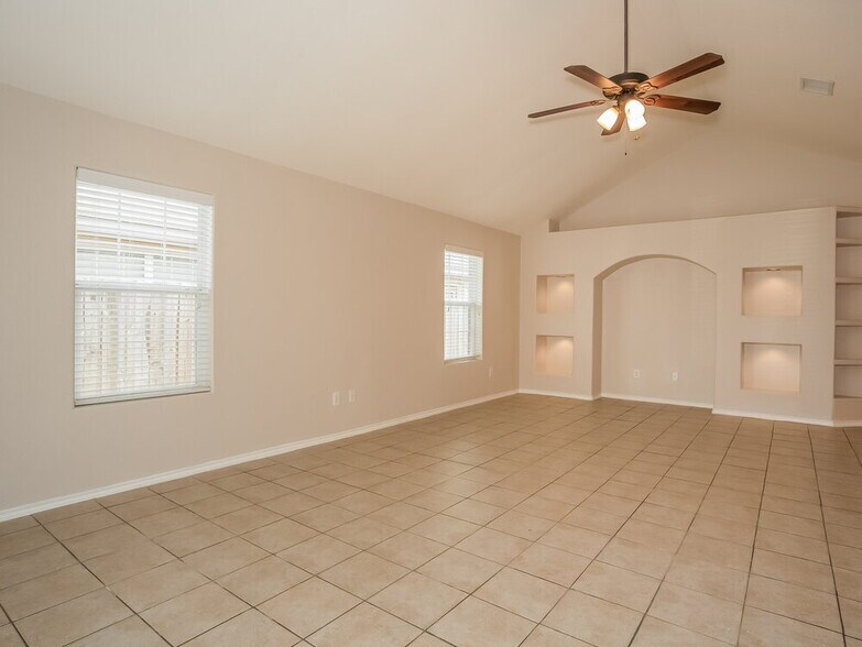 Building Photo - 18719 Reynolds Park Dr