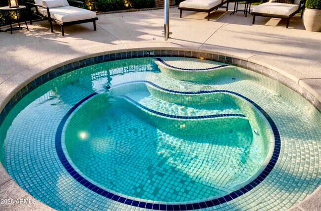 Building Photo - 10757 N 74th St