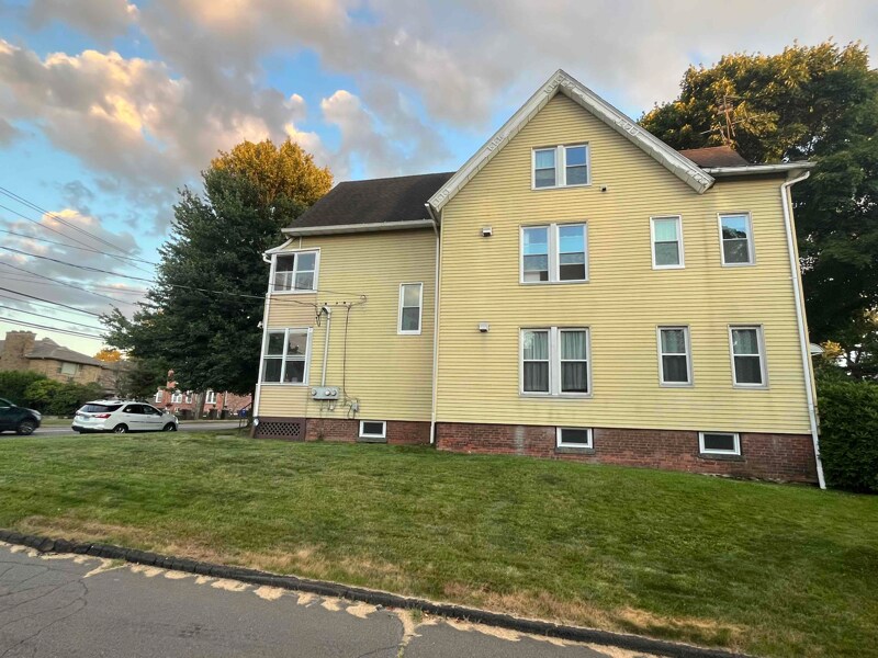 Building Photo - 177 Ridge Rd