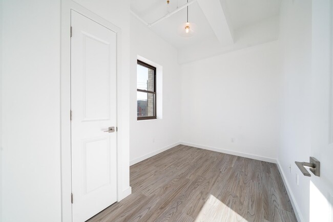 Building Photo - 201 Cornelison Ave
