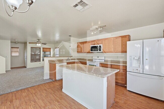 Building Photo - 4923 N 108th Dr