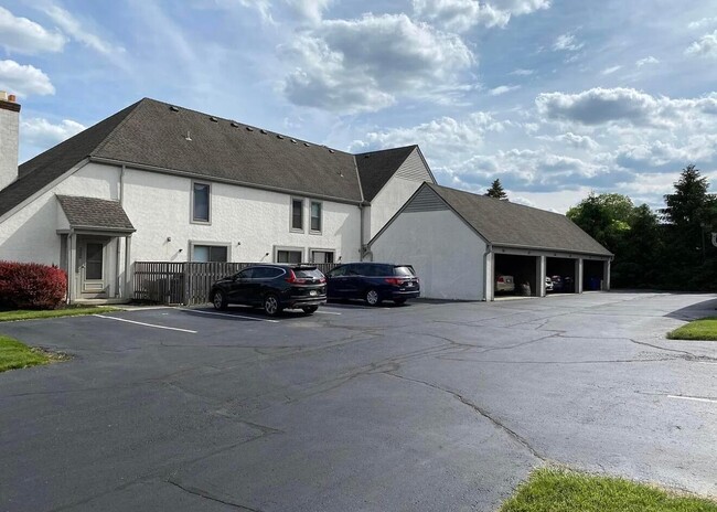 Building Photo - 359 St Andrews Dr