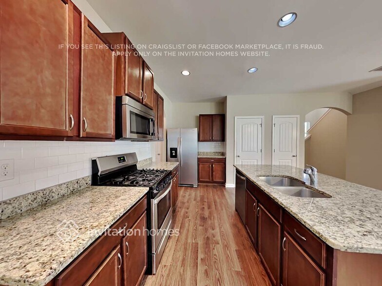 Building Photo - 1833 Crandon Ct