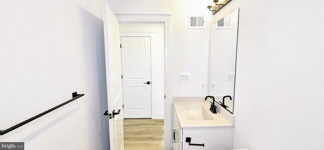 Building Photo - 1726 Blacksmith Wy