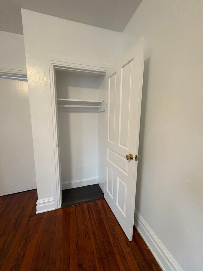 Building Photo - Spacious 2 Bedroom, 2nd Floor Apartment Near York College-York City SD