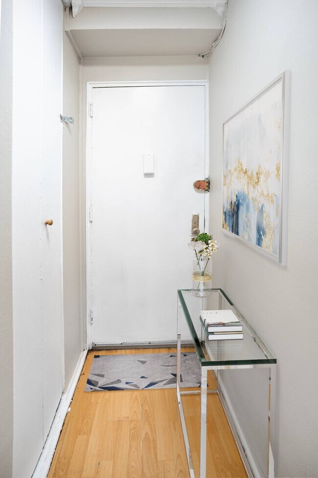 Building Photo - 61-15 98th St