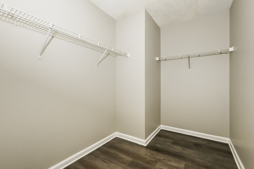 Building Photo - 11700 Flemming Ct