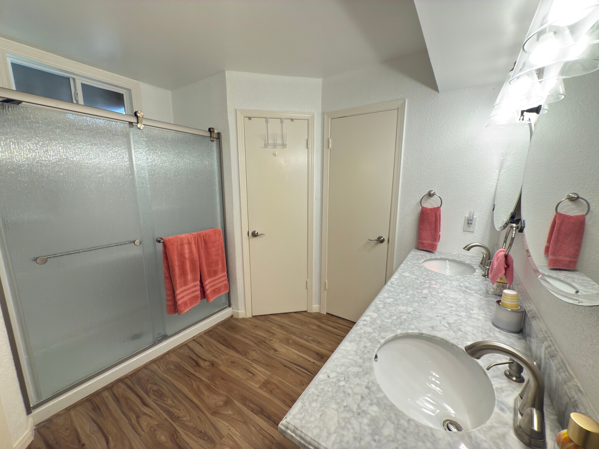 Primary bath - 2901 Central Blvd