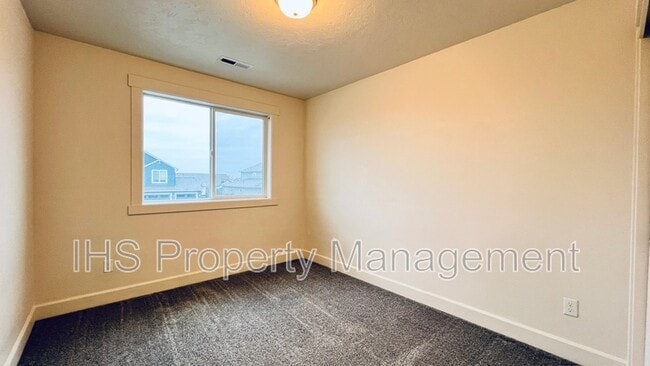 Building Photo - 9801 Silverbright Dr