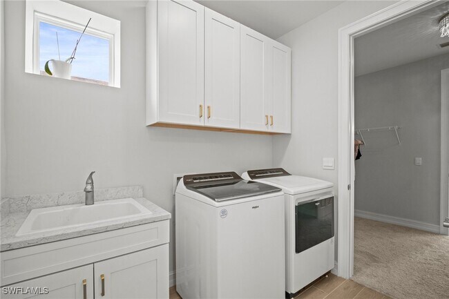 Building Photo - 28041 Captiva Shell Lp