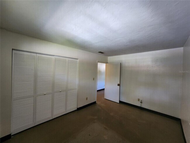 Building Photo - 5817 NW 23rd Terrace