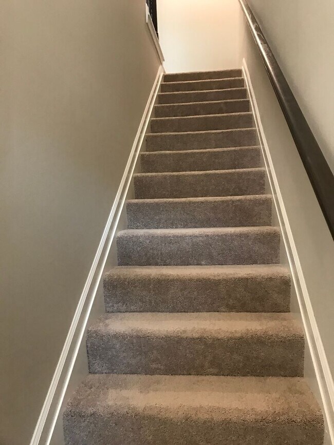 Building Photo - Spacious 3BR Townhome in Cumming | 2,178 Sq Ft | Available September 1