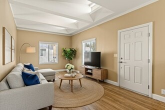 Building Photo - Move-In Ready! A Bright & Open Designer Co...