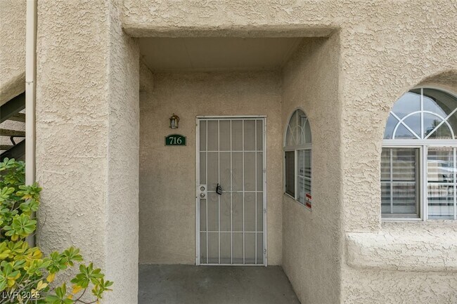 Building Photo - 2251 Wigwam Pkwy