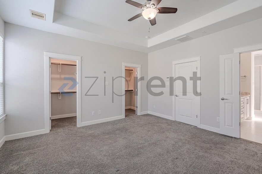 Building Photo - 850 W 20th St