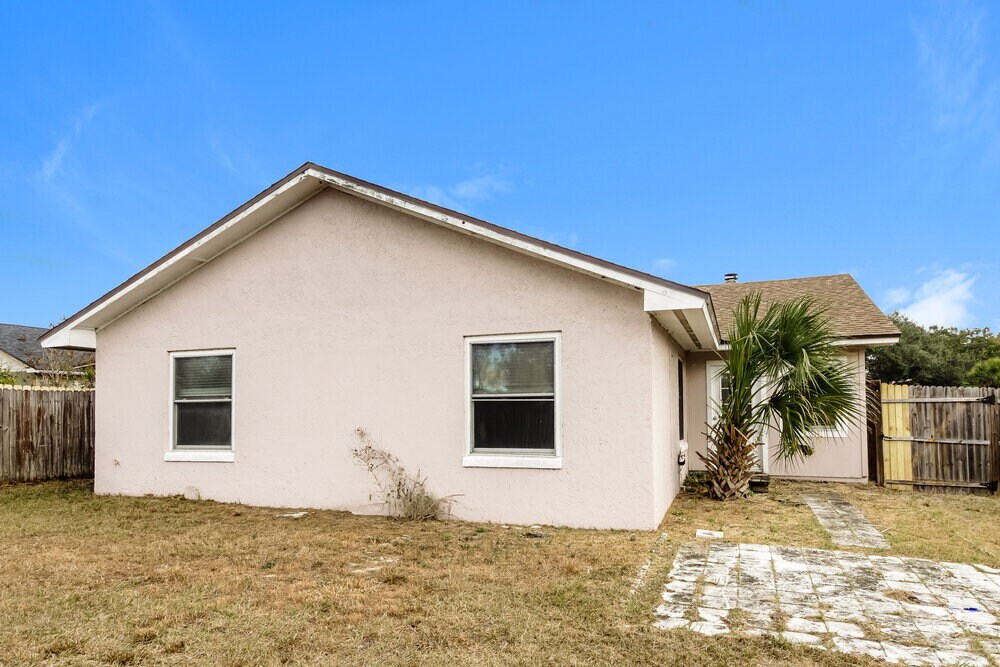 Building Photo - 1348 Andes Dr