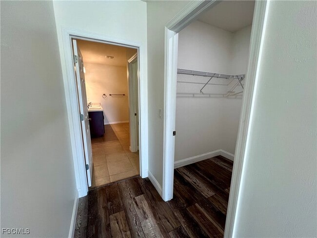 Building Photo - 10293 Silver Pond Lane