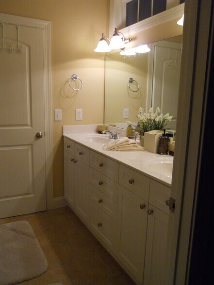 Guest Bath with Double Vanity - 1133 N Blount St