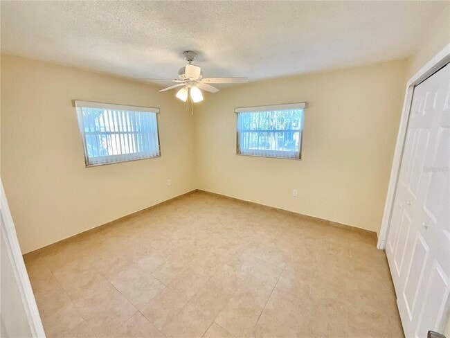 Building Photo - 3127 Corona Dr