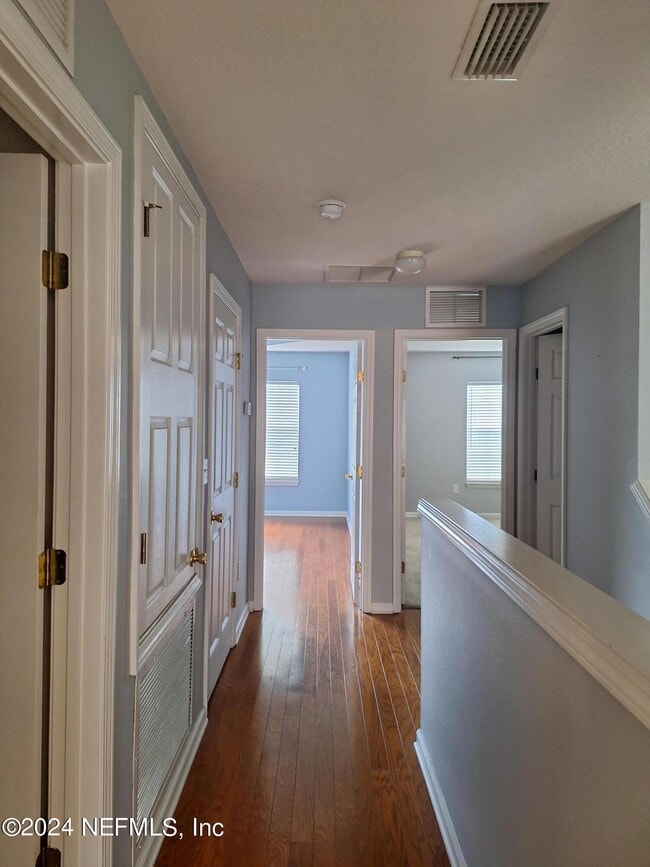 Building Photo - 11172 Castlemain Cir W