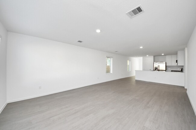 Building Photo - 5846 Majestic Sky Dr