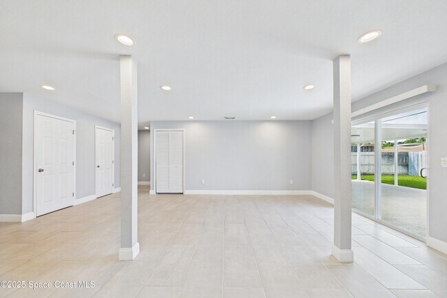 Building Photo - 1500 Dorsal St
